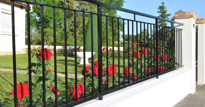 10 Reasons You Will Want to Get Aluminum Fencing for Your Yard